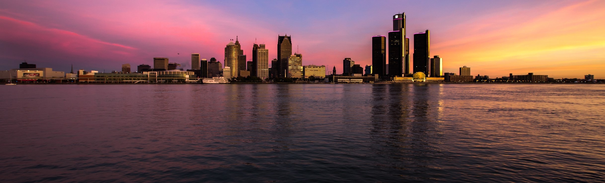 downtown detroit michigan at dusk